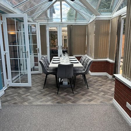 Huge 9 Bed Property Sleeps 17, Near Nec, City Centre, Hs2 Birmingham Buitenkant foto