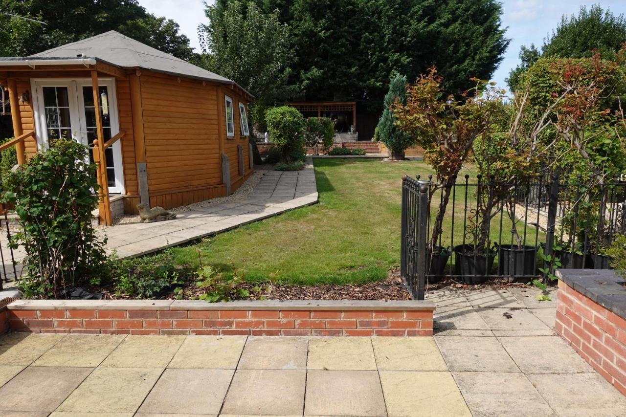 Huge 9 Bed Property Sleeps 17, Near Nec, City Centre, Hs2 Birmingham Buitenkant foto