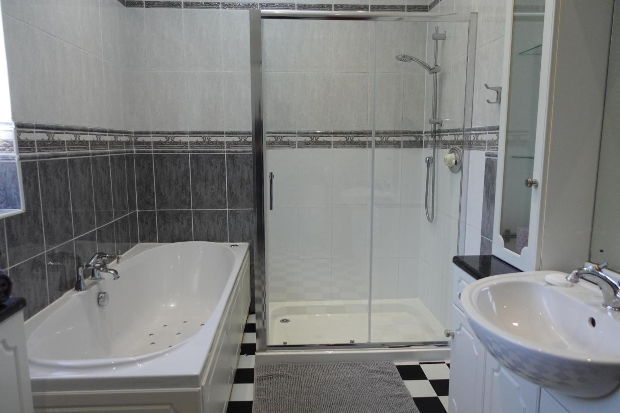 Huge 9 Bed Property Sleeps 17, Near Nec, City Centre, Hs2 Birmingham Buitenkant foto