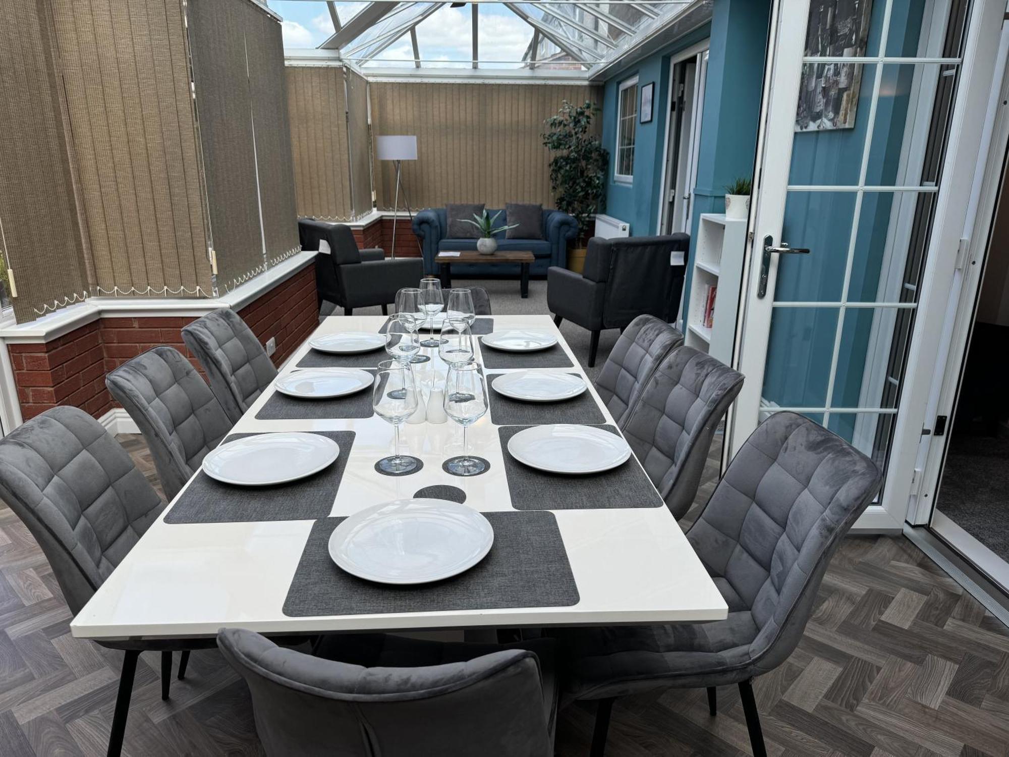 Huge 9 Bed Property Sleeps 17, Near Nec, City Centre, Hs2 Birmingham Buitenkant foto